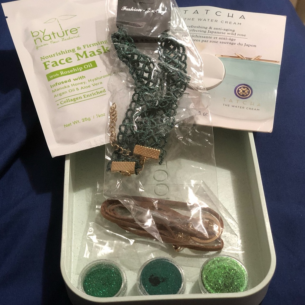 2/$18 DEAL Makeup, skincare, and jewelry bundle!